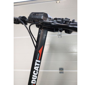 Hulajnoga Elektryczna Ducati Pro II Evo czarna 350W 20km/h 10"