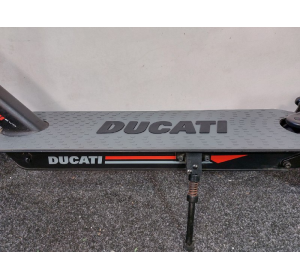Hulajnoga Elektryczna Ducati Pro II Evo czarna 350W 20km/h 10"