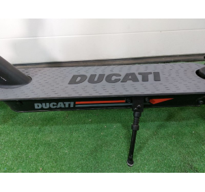 Hulajnoga Elektryczna Ducati Pro II Evo czarna 350W 20km/h 10"